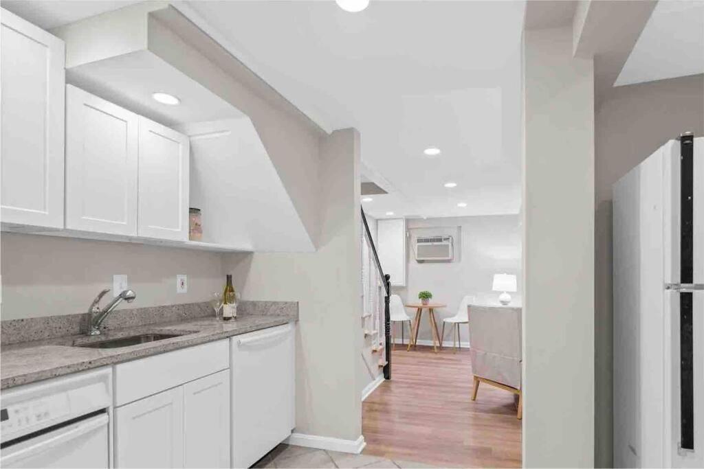 Glover Park/Georgetown Oasis With Parking Apartment Вашингтон Екстериор снимка